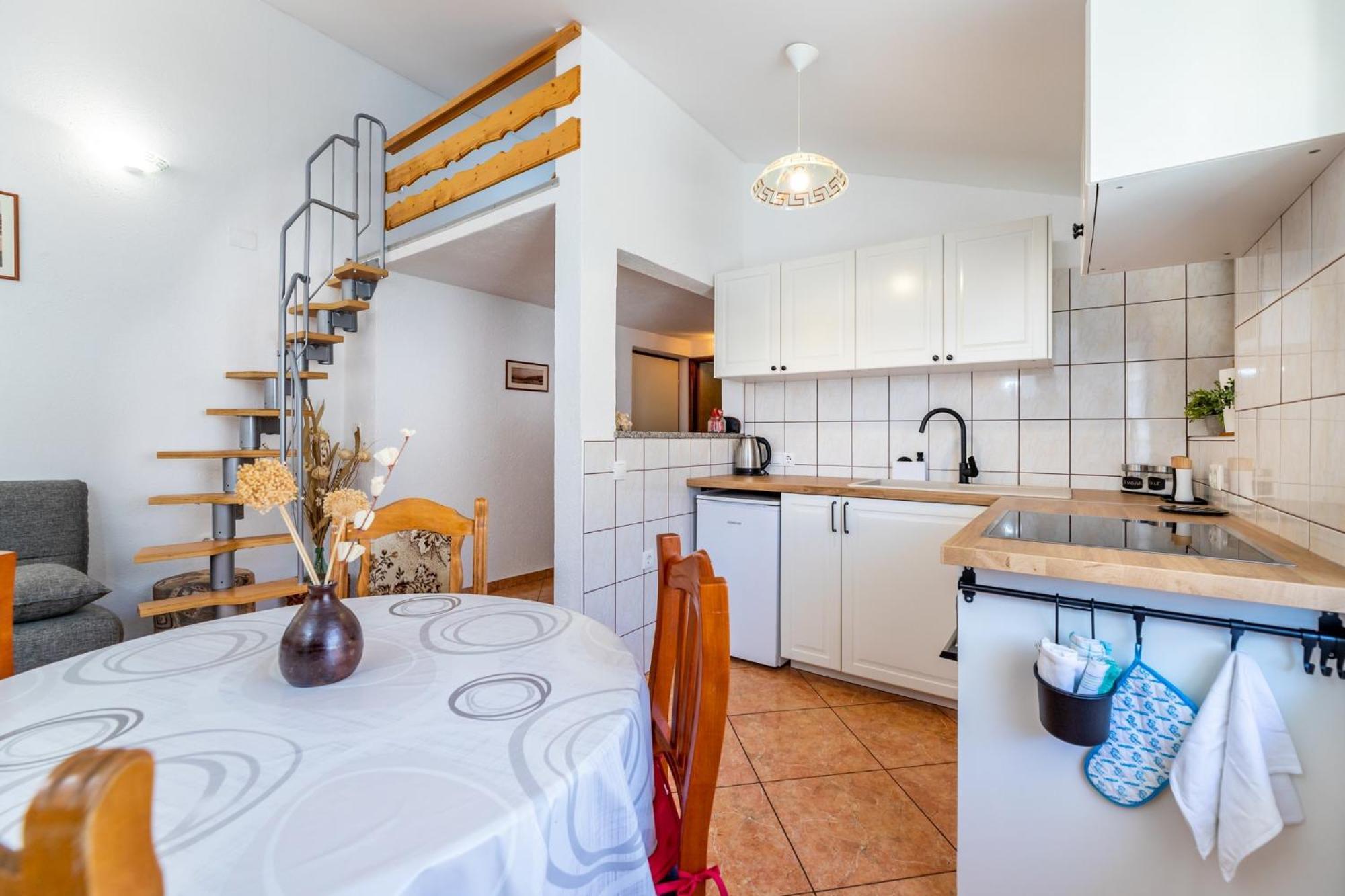 Apartments Mikulina Baska  Exterior photo